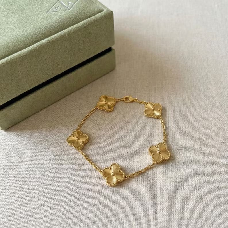 V Cleef Bracelet, Luxury 18k Gold Van Clover Bracelet