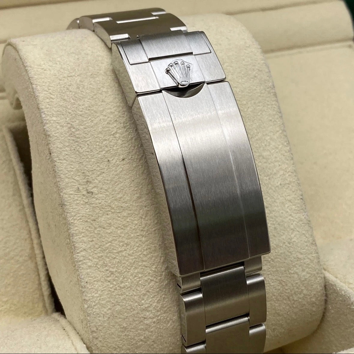 Roli Watch Black Submariner with Box & Papers