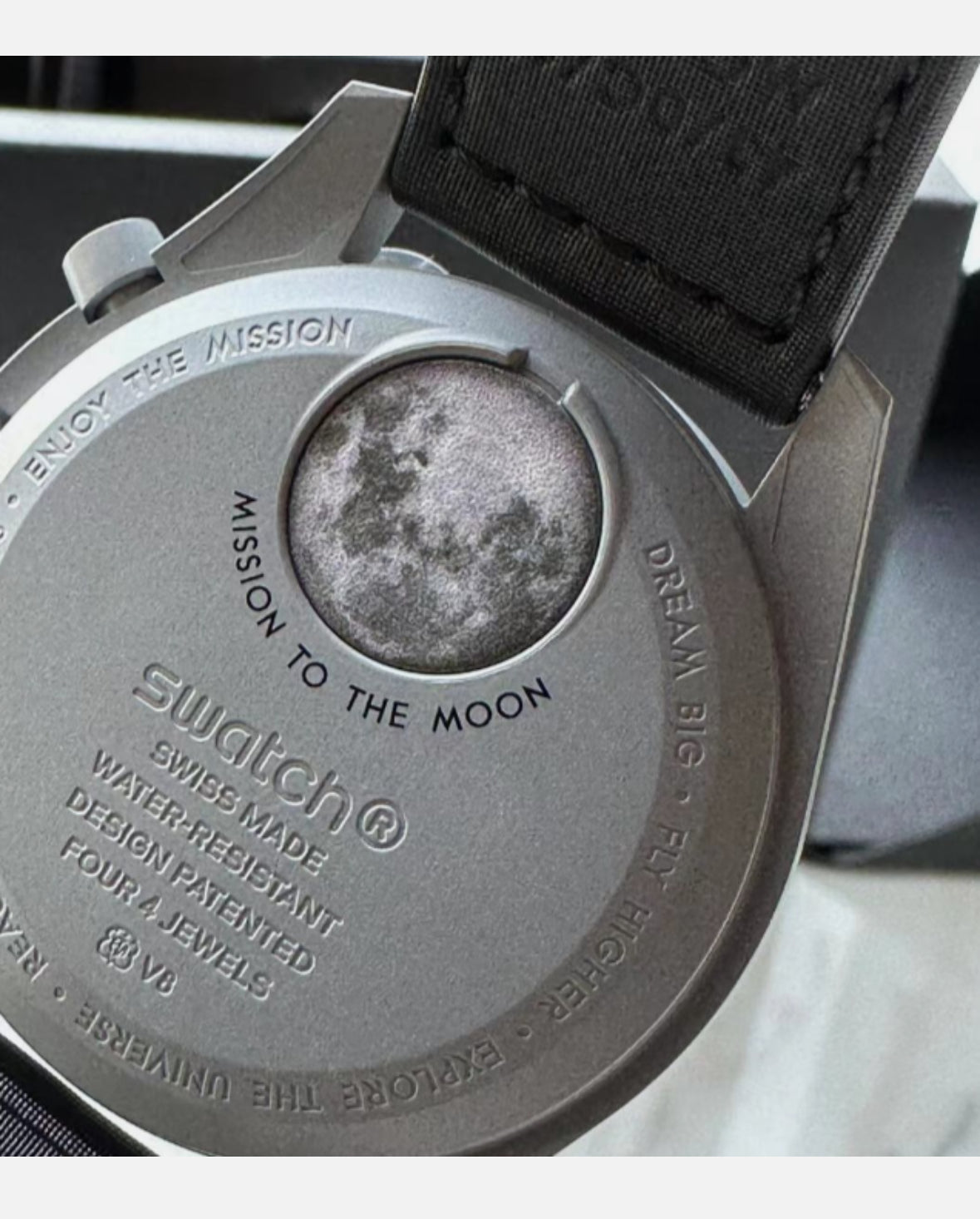 Omega Moonswatch - Mission to the Moon