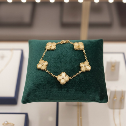 V Cleef Bracelet, Luxury 18k Gold Van Clover Bracelet